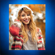 Load image into Gallery viewer, Cube Sample Pic Girl