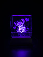 Load image into Gallery viewer, 3D &quot;Alien &amp; Girlfriend&quot; Crystal - Includes: Free 7-Color Changing LED Light-Base